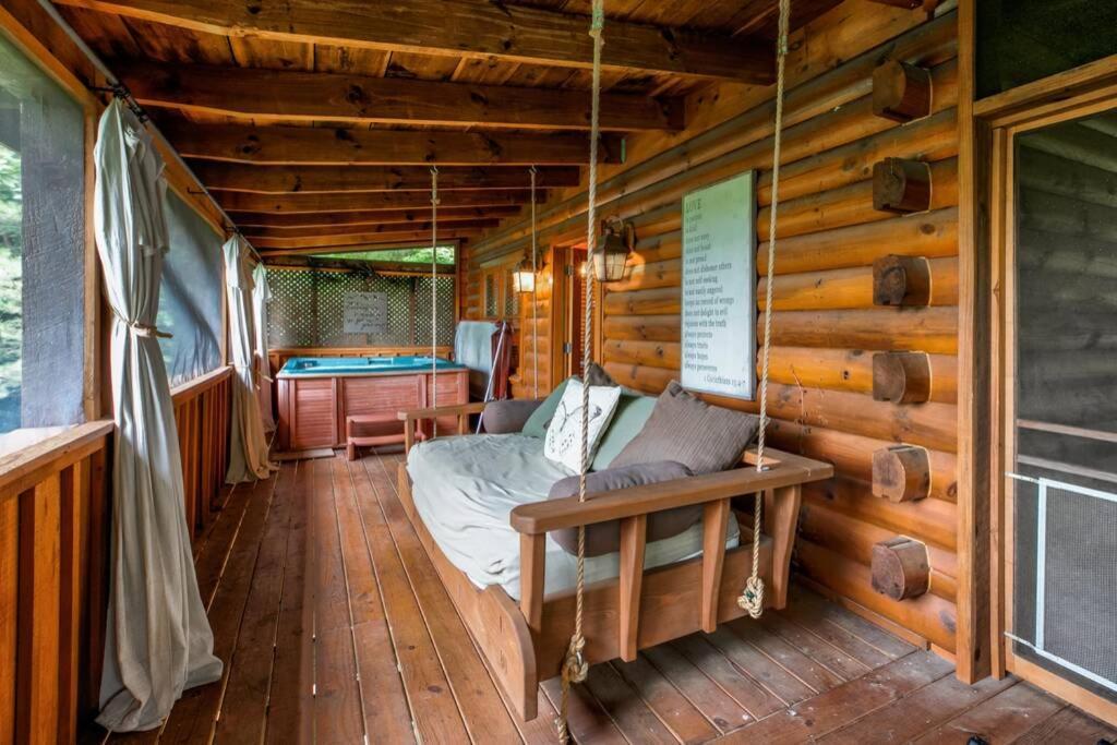 Nice View Fireplace, Hot Tub, Porch Bed, Private Sevierville Buitenkant foto