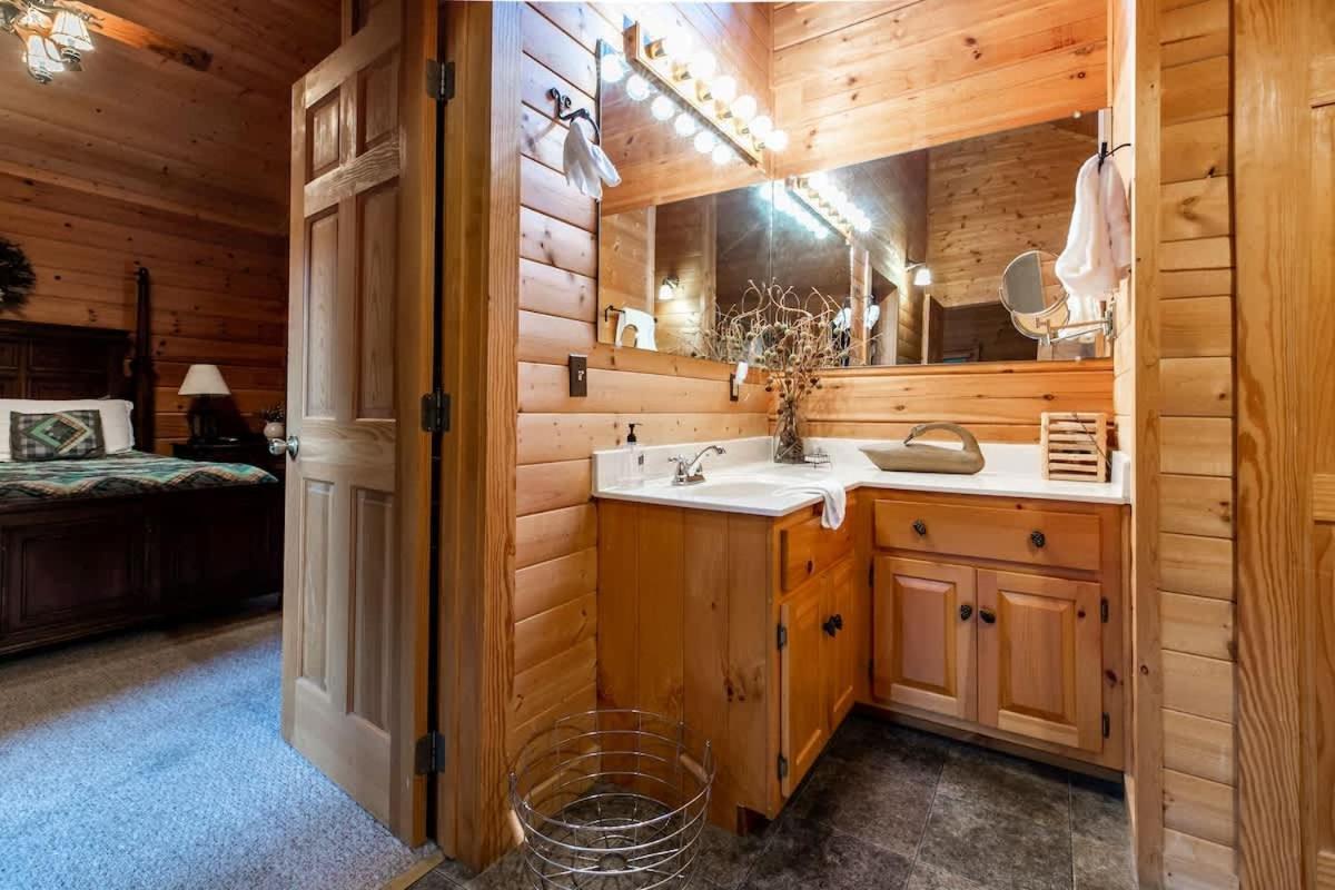 Nice View Fireplace, Hot Tub, Porch Bed, Private Sevierville Buitenkant foto