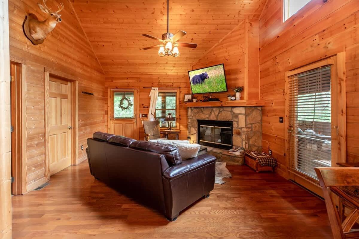 Nice View Fireplace, Hot Tub, Porch Bed, Private Sevierville Buitenkant foto