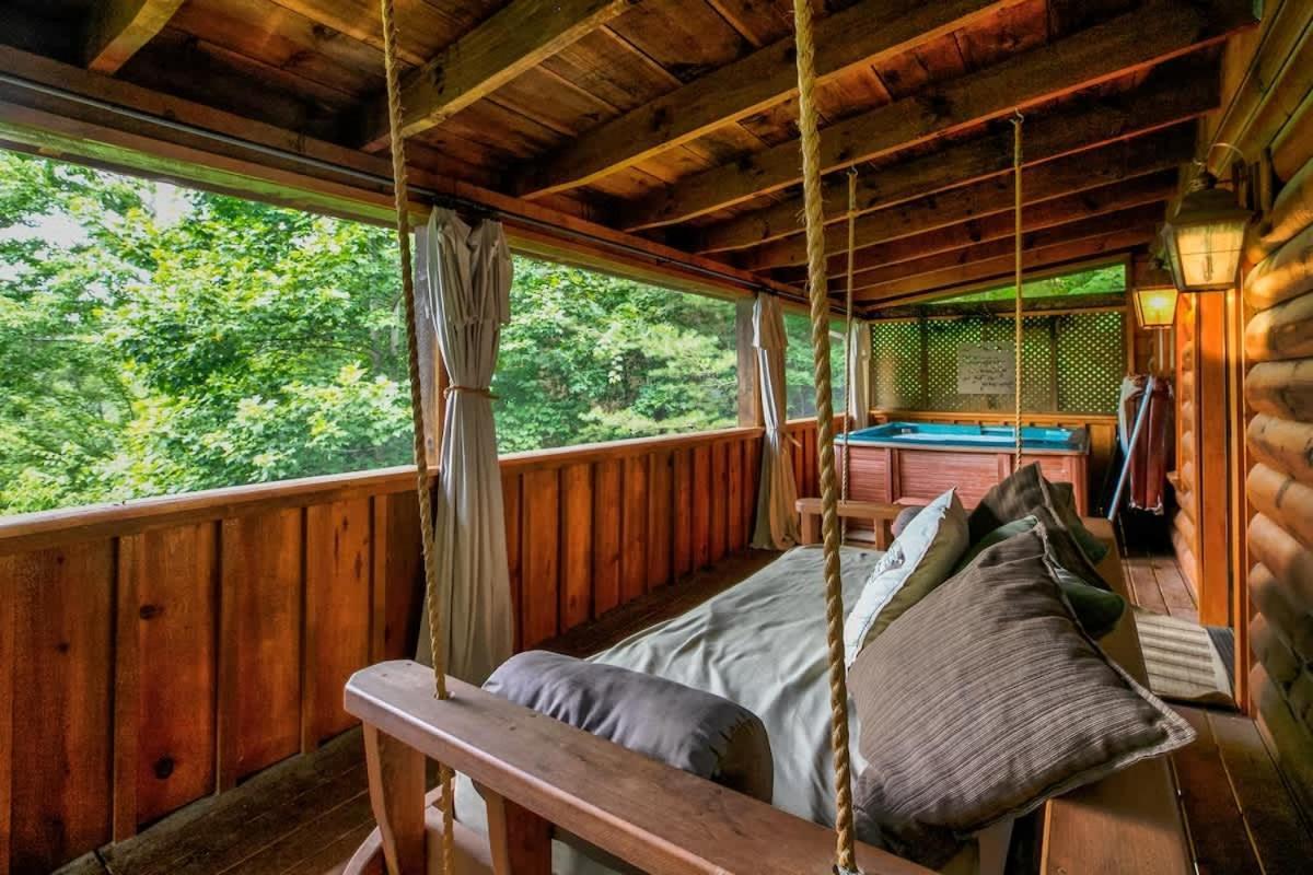Nice View Fireplace, Hot Tub, Porch Bed, Private Sevierville Buitenkant foto
